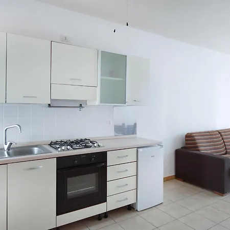1 Bedroom Beautiful In Isca Marina דירה Badolato Marina